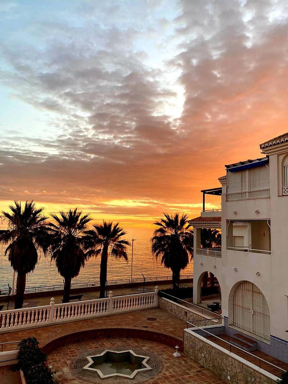 Apartment Fuentes De